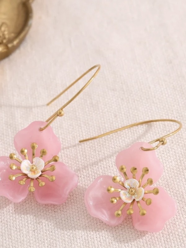 boucles d'oreilles fleur rose